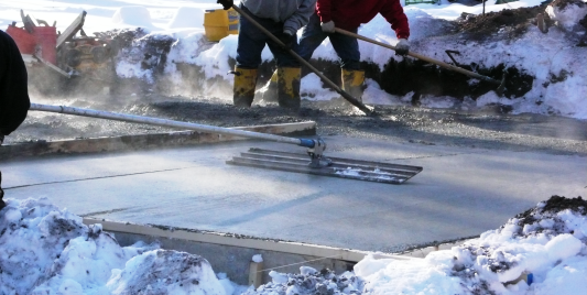 pour concrete in winter